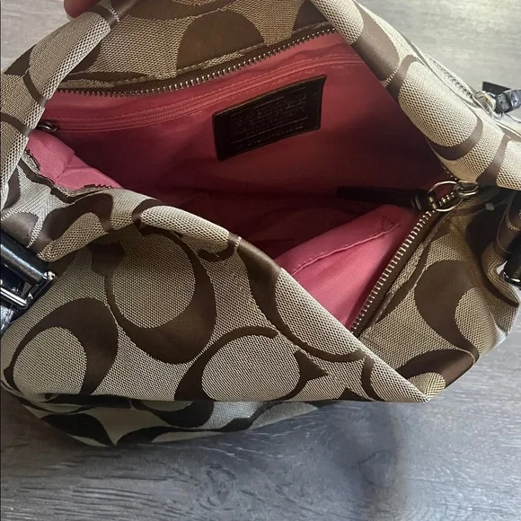 Coach Signature Shoulder Bag - Picture 6 of 10